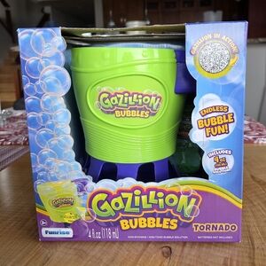 Gazillion Bubbles Tornado Bubble Machine - Green